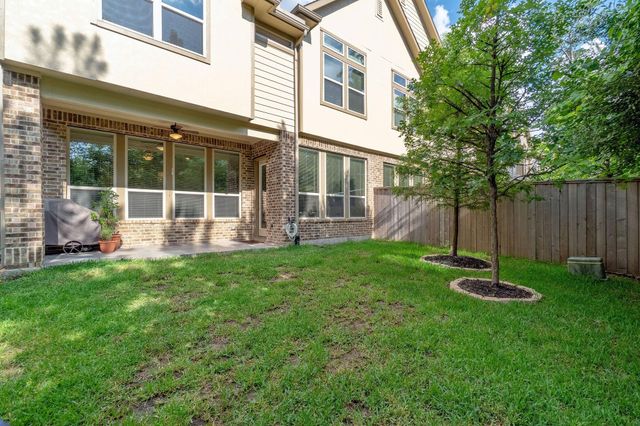 19 Silver Rock Drive, Tomball, TX 77375