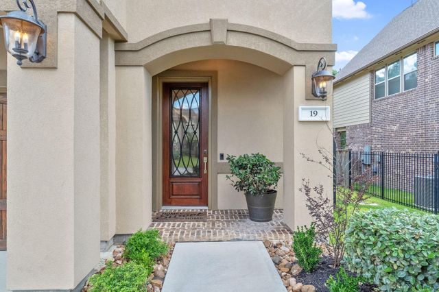 19 Silver Rock Drive, Tomball, TX 77375