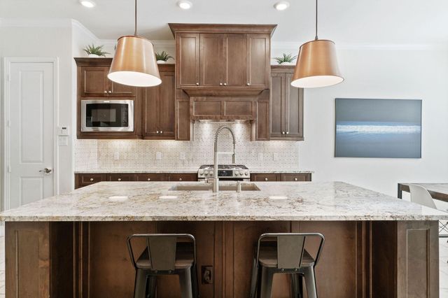 19 Silver Rock Drive, Tomball, TX 77375