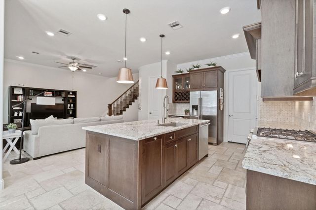 19 Silver Rock Drive, Tomball, TX 77375