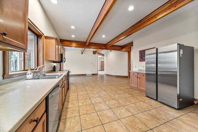 298 NIAGARA POINTE Drive, Erie, PA 16507