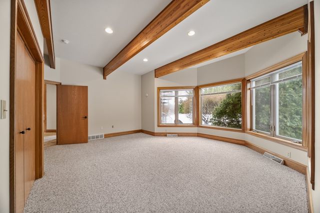 298 NIAGARA POINTE Drive, Erie, PA 16507