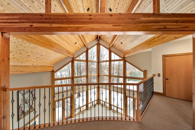 298 NIAGARA POINTE Drive, Erie, PA 16507