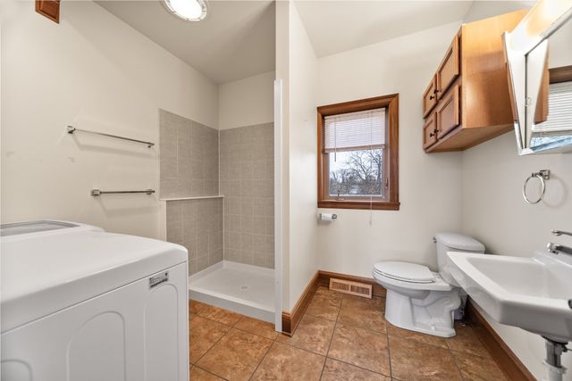 298 NIAGARA POINTE Drive, Erie, PA 16507