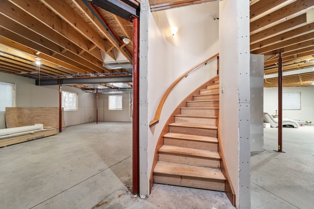 298 NIAGARA POINTE Drive, Erie, PA 16507