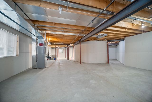 298 NIAGARA POINTE Drive, Erie, PA 16507