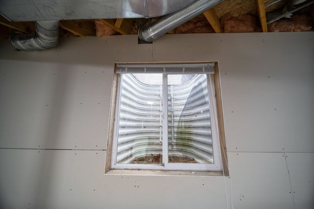 298 NIAGARA POINTE Drive, Erie, PA 16507