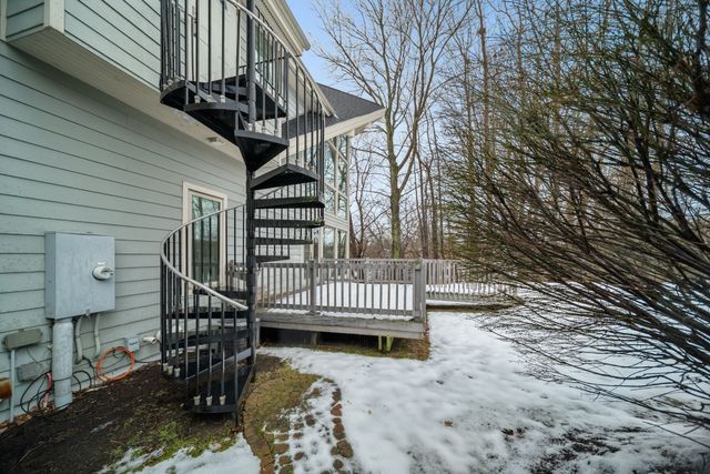 298 NIAGARA POINTE Drive, Erie, PA 16507