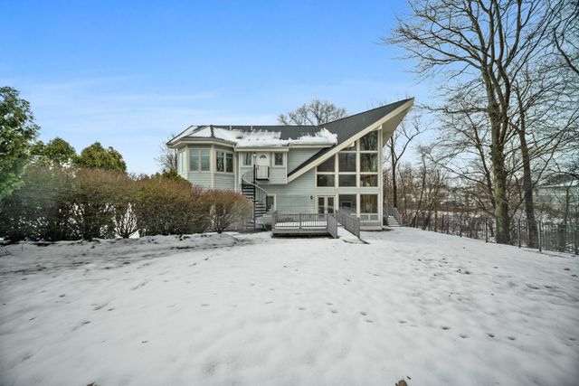 298 NIAGARA POINTE Drive, Erie, PA 16507