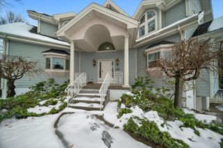 298 NIAGARA POINTE Drive, Erie, PA 16507