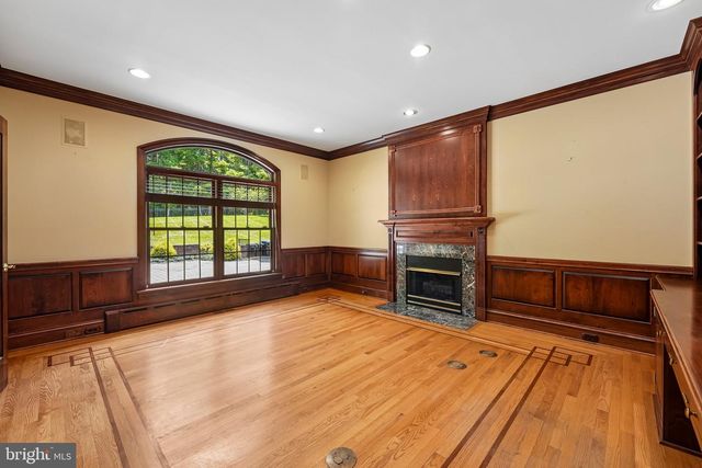 15 OLD COVERED BRIDGE RD, Newtown Square, PA 19073