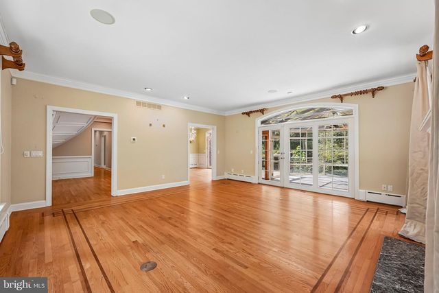 15 OLD COVERED BRIDGE RD, Newtown Square, PA 19073