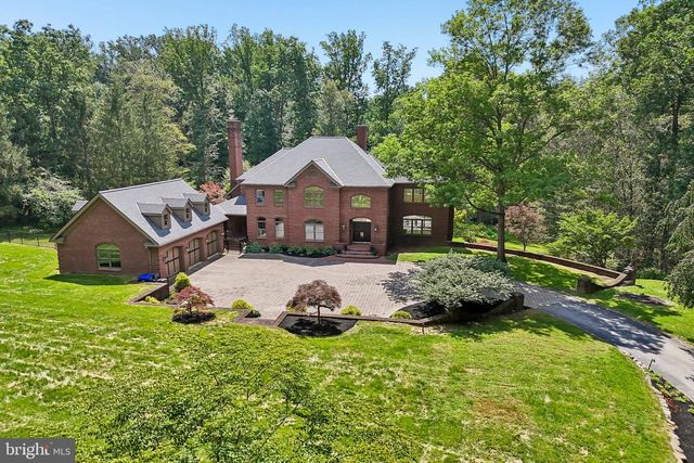 15 OLD COVERED BRIDGE RD, Newtown Square, PA 19073