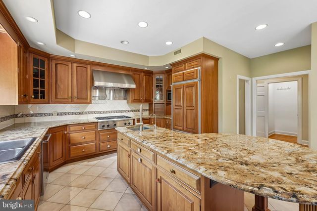 15 OLD COVERED BRIDGE RD, Newtown Square, PA 19073