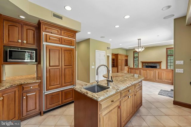 15 OLD COVERED BRIDGE RD, Newtown Square, PA 19073