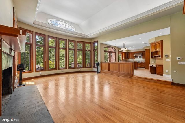 15 OLD COVERED BRIDGE RD, Newtown Square, PA 19073