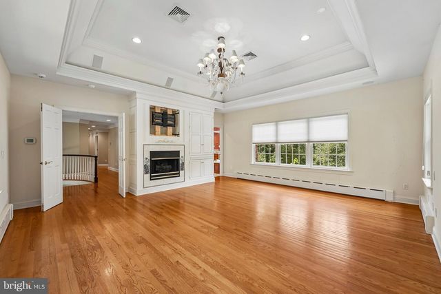 15 OLD COVERED BRIDGE RD, Newtown Square, PA 19073