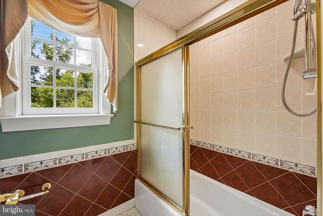 15 OLD COVERED BRIDGE RD, Newtown Square, PA 19073