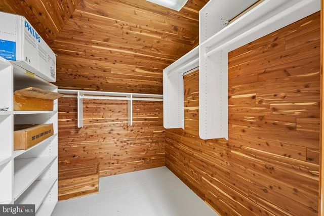 15 OLD COVERED BRIDGE RD, Newtown Square, PA 19073