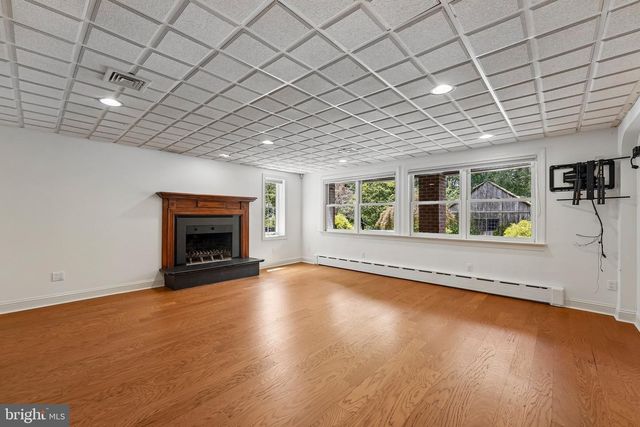 15 OLD COVERED BRIDGE RD, Newtown Square, PA 19073
