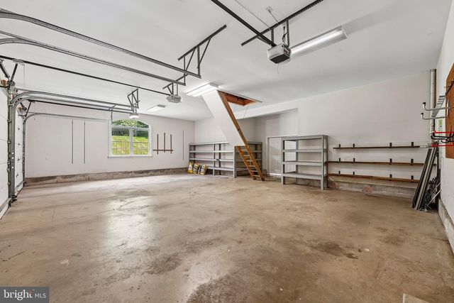 15 OLD COVERED BRIDGE RD, Newtown Square, PA 19073