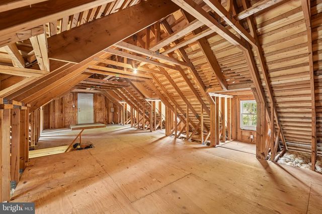 15 OLD COVERED BRIDGE RD, Newtown Square, PA 19073