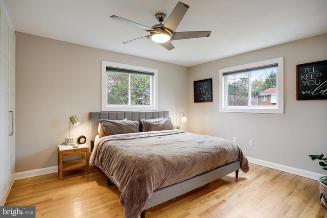 4522 TRAYMORE ST, Bethesda, MD 20814