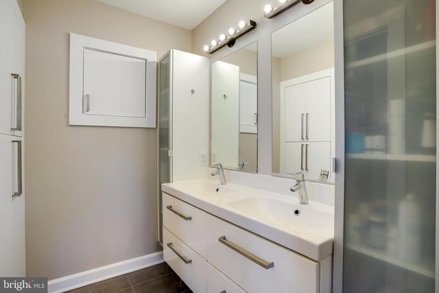 4522 TRAYMORE ST, Bethesda, MD 20814