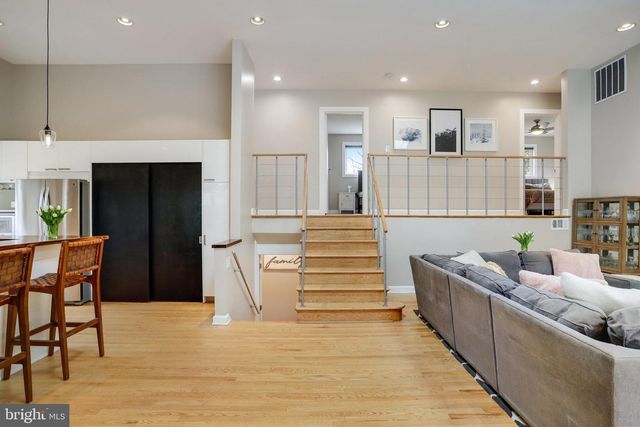 4522 TRAYMORE ST, Bethesda, MD 20814
