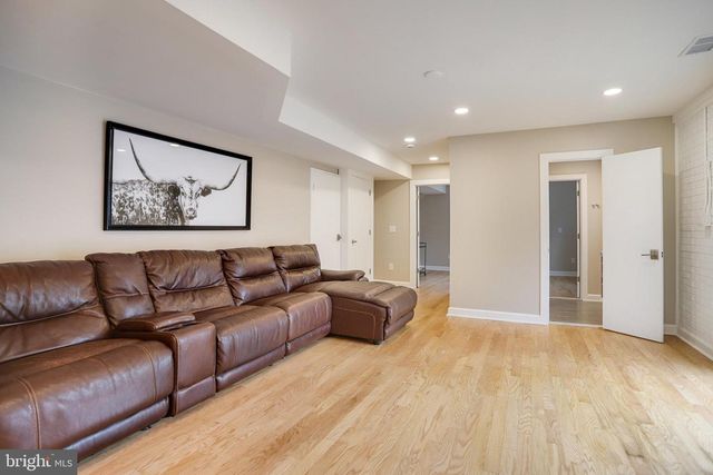 4522 TRAYMORE ST, Bethesda, MD 20814
