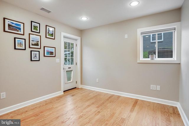 4522 TRAYMORE ST, Bethesda, MD 20814