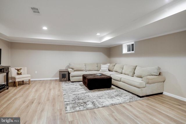 4522 TRAYMORE ST, Bethesda, MD 20814