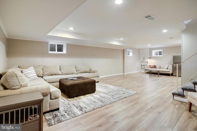 4522 TRAYMORE ST, Bethesda, MD 20814