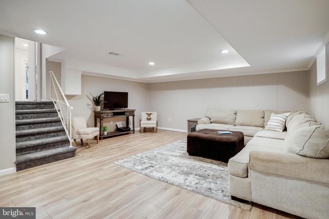 4522 TRAYMORE ST, Bethesda, MD 20814