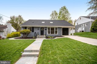 4522 TRAYMORE ST, Bethesda, MD 20814