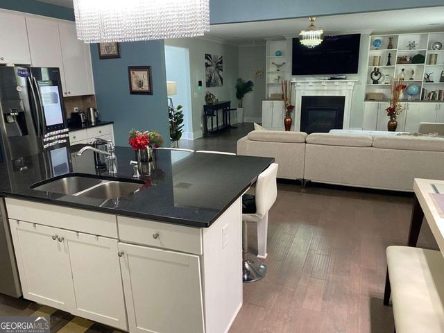 202 Oakleigh Pointe Drive, Dallas, GA 30157