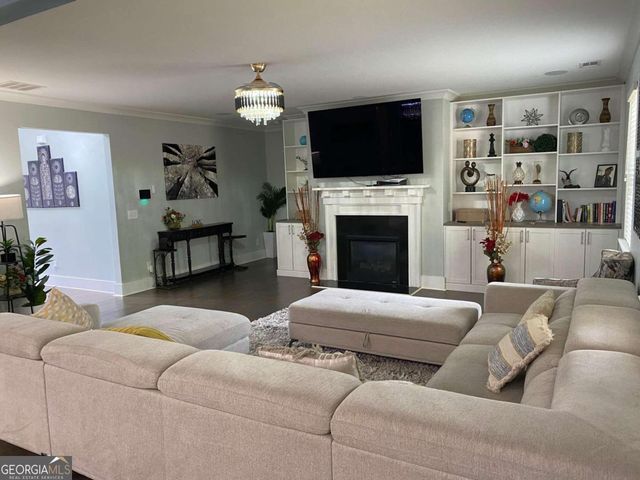 202 Oakleigh Pointe Drive, Dallas, GA 30157
