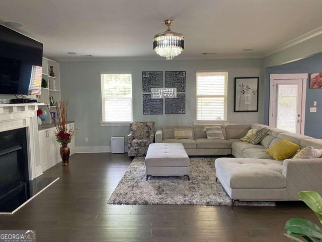 202 Oakleigh Pointe Drive, Dallas, GA 30157