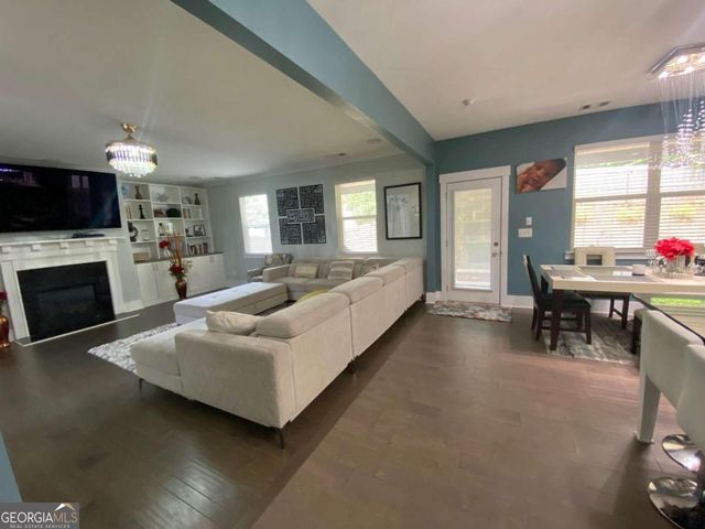 202 Oakleigh Pointe Drive, Dallas, GA 30157