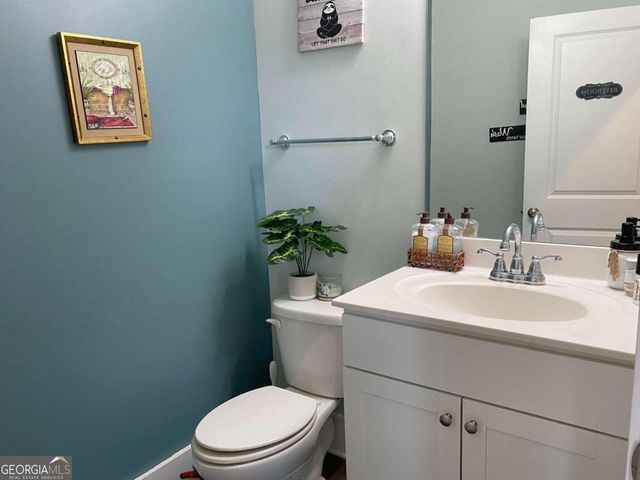 202 Oakleigh Pointe Drive, Dallas, GA 30157