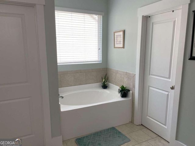 202 Oakleigh Pointe Drive, Dallas, GA 30157
