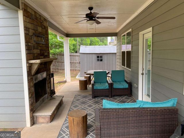 202 Oakleigh Pointe Drive, Dallas, GA 30157