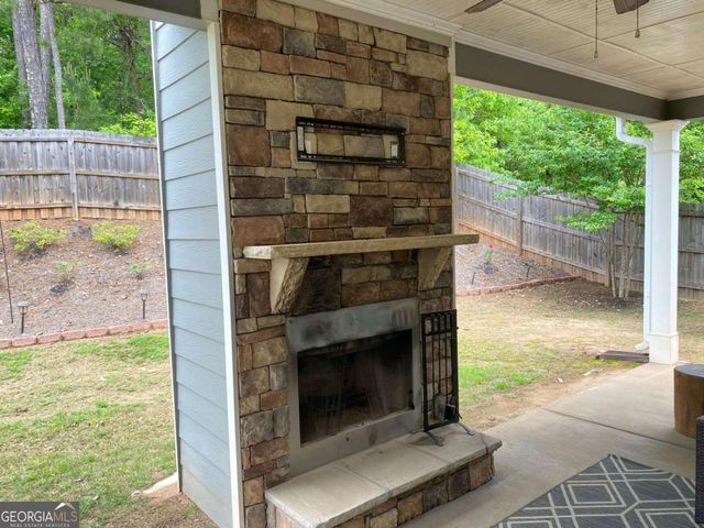 202 Oakleigh Pointe Drive, Dallas, GA 30157