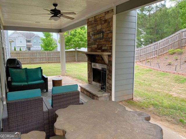 202 Oakleigh Pointe Drive, Dallas, GA 30157