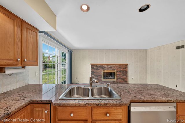 6611 Paul Revere Lane, Canton Charter Township, MI 48187