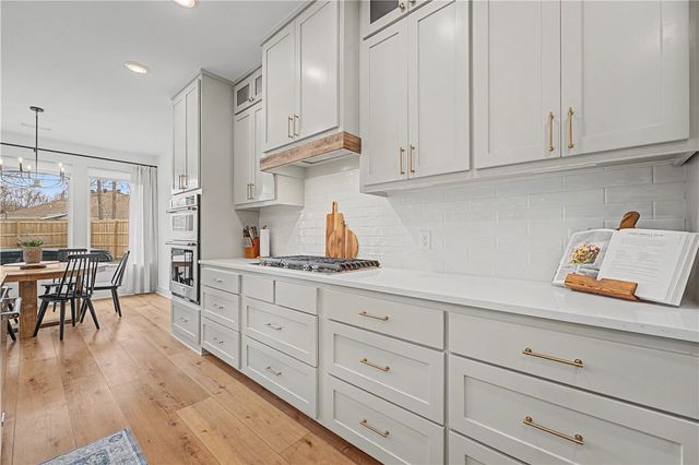 4 Scotch Broom Place, Bella Vista, AR 72715