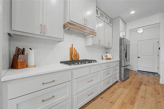 4 Scotch Broom Place, Bella Vista, AR 72715