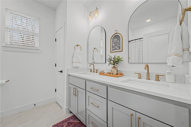 4 Scotch Broom Place, Bella Vista, AR 72715