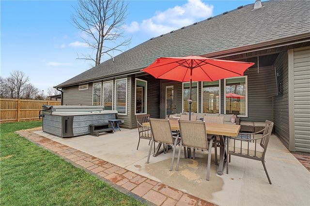 4 Scotch Broom Place, Bella Vista, AR 72715