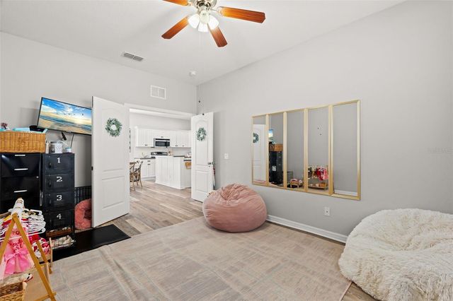 4946 NEWPORT NEWS CIRCLE, Bradenton, FL 34211